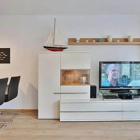 Haus Strandstrasse Strandstrasse 150 3 * Niendorf