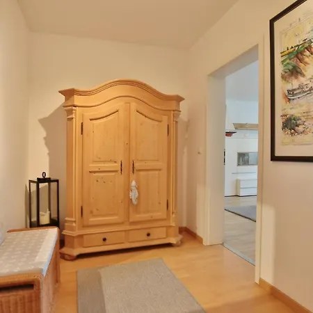 Haus Strandstrasse Strandstrasse 150 3 Apartman *